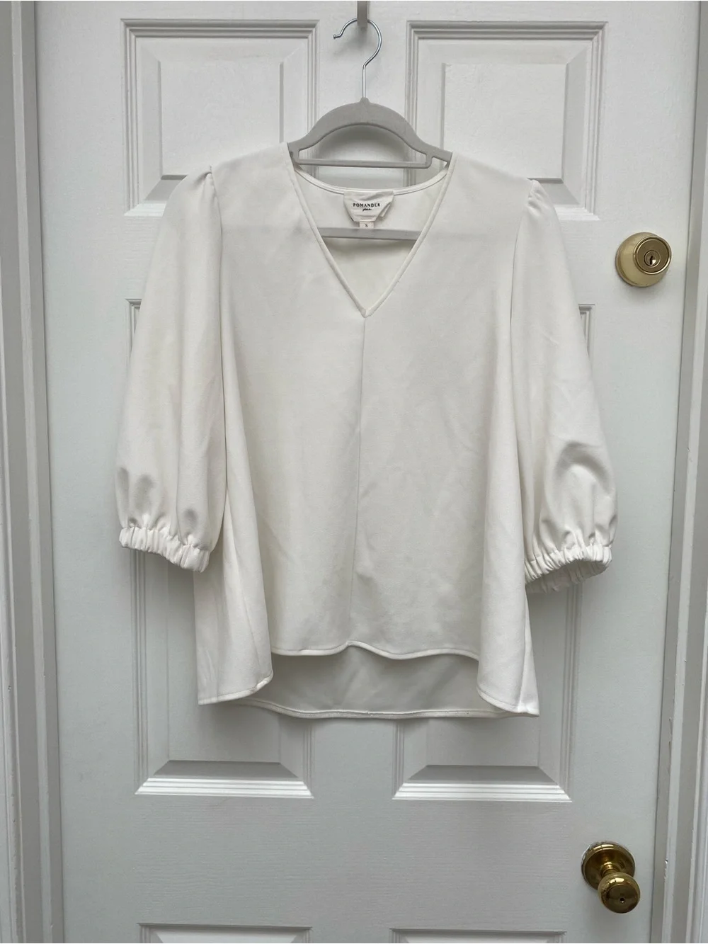 Tuckernuck Pomander Place Ivory V-Neck Puff Sleeve Blouse w 3/4 Sleeve - Small